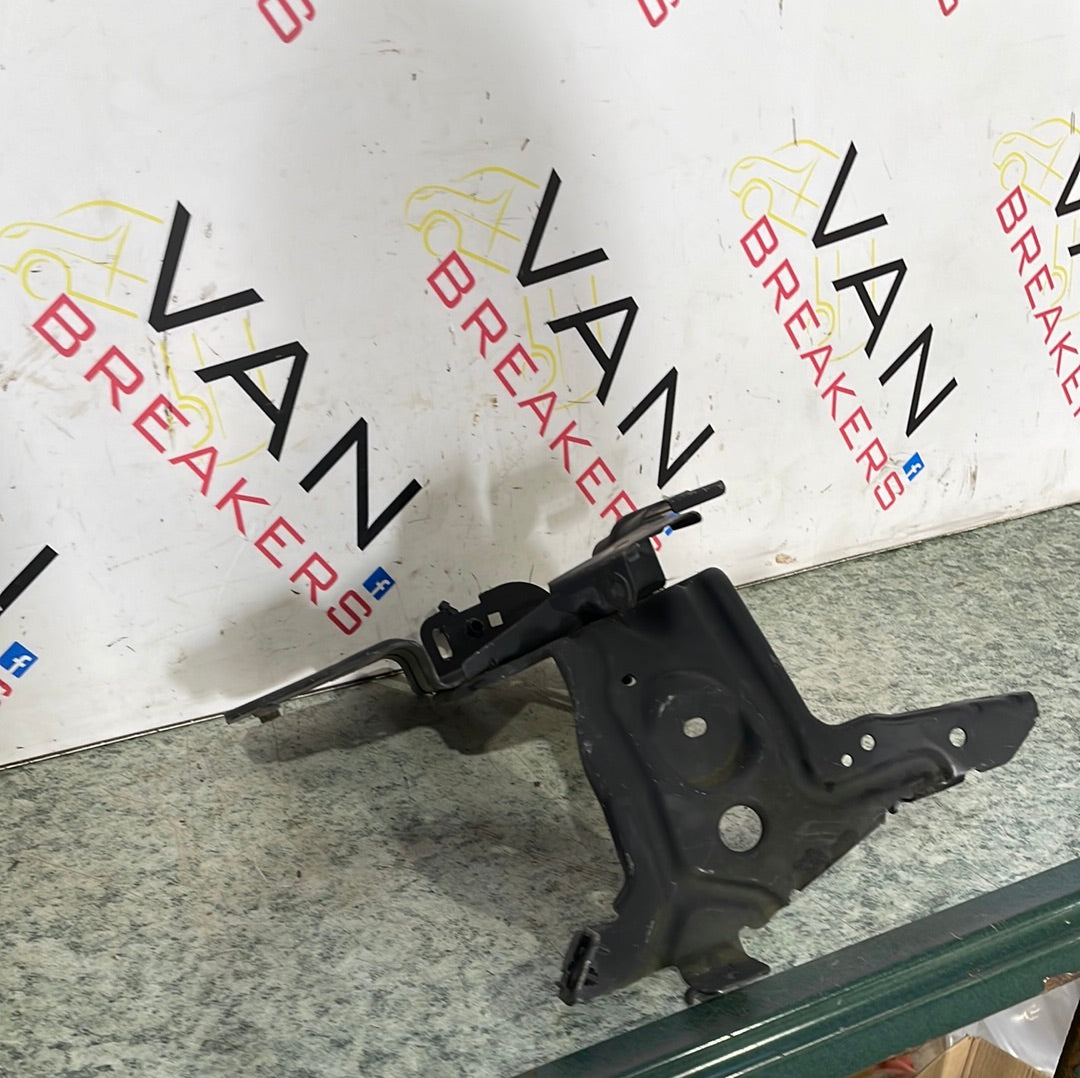 Ford Transit Custom 150 FUSE BOX MOUNTING BRACKET 2.2 TDCI 2014-2017 P/N BK21V020C74