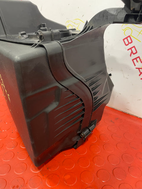 Ford Transit Connect AIR FILTER BOX HOUSING 1.6L 2014 P/N AV619600BG