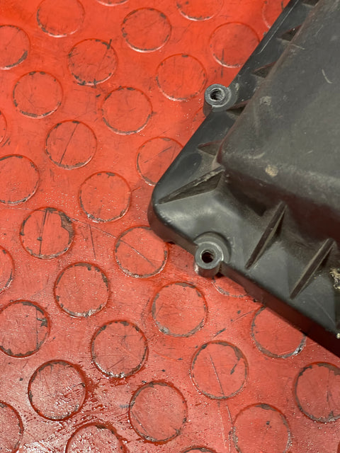 Vauxhall Vivaro/Renault Trafic AIR BOX LID AND MAF SENSOR 2014-2019 P/N H8201333223