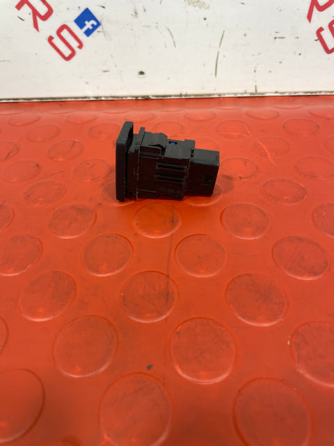 Toyota Hilux 2015-16 GENUINE DIFF LOCK SWITCH P/N R15E122