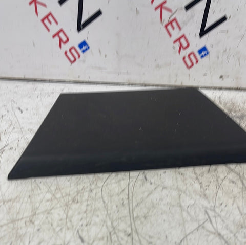 Citroen Relay/ Peugeot Boxer/ Fiat Ducato UNDER FUEL CAP TRIM 735684309