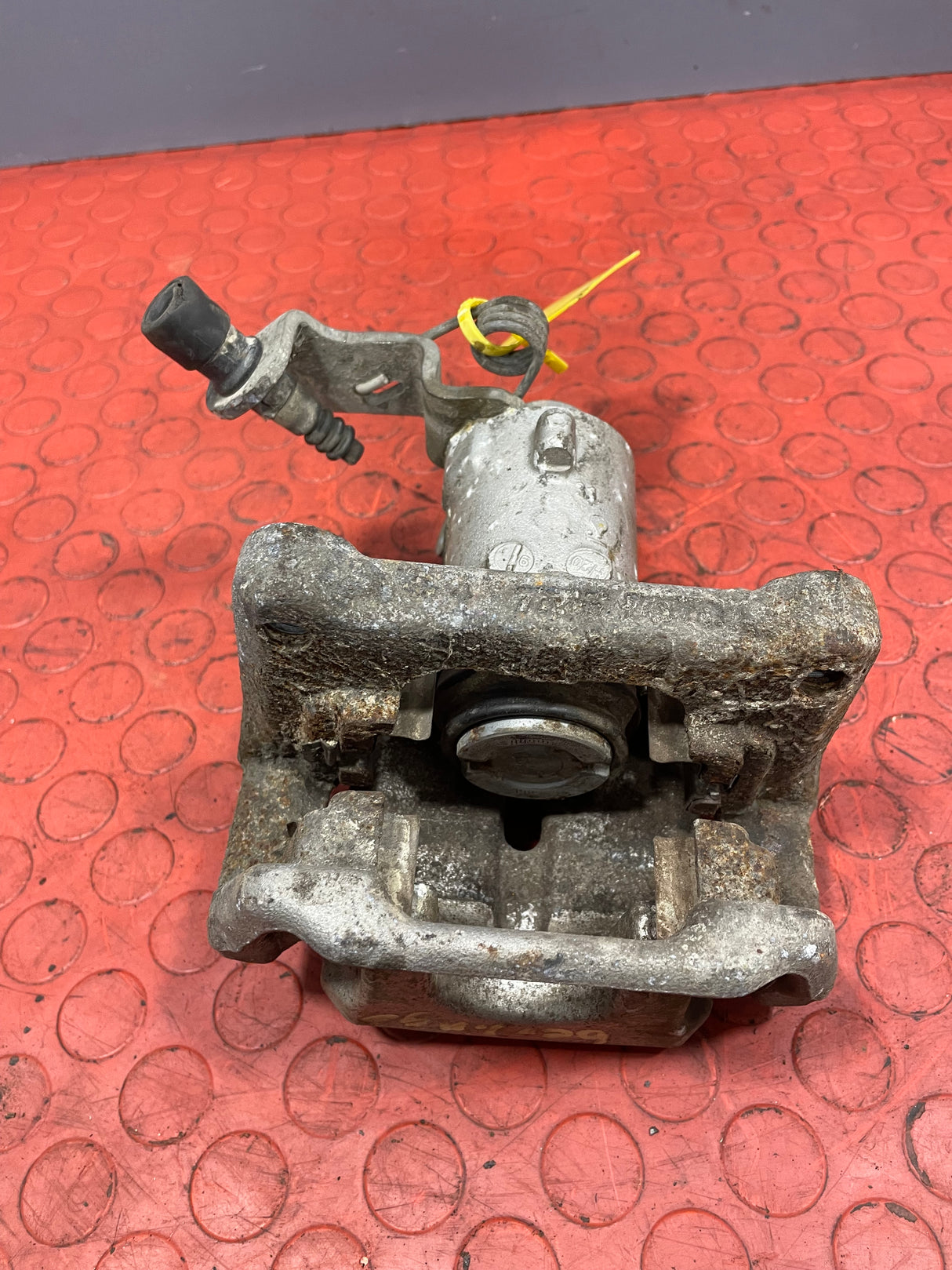 Vauxhall Combo/Citroen Berlingo/Peugeot Partner/Toyota Proace City DRIVERS REAR BRAKE CALIPER 1.6 2018 - ON P/N 9819337780