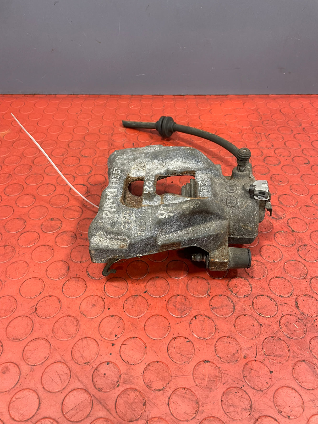 Fiat Doblo FRONT BRAKE CALIPER Drivers Side 2010-2023 P/N 77364966