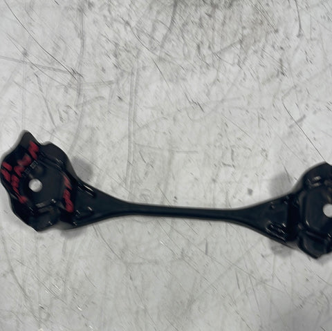 Nissan Navara BATTERY CLAMP/BRACKET 2017 P/N BFD032676