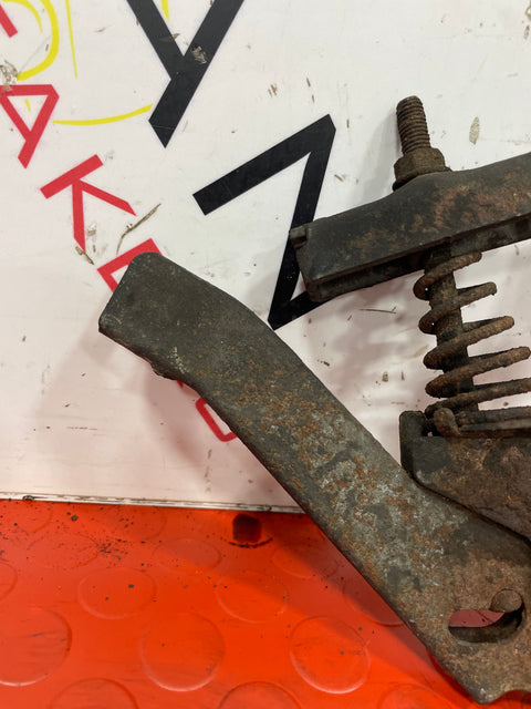 Volkswagen Crafter Mercedes Sprinter mk2 HANDBRAKE MECHANISM W906 2014 P/N A9064200238