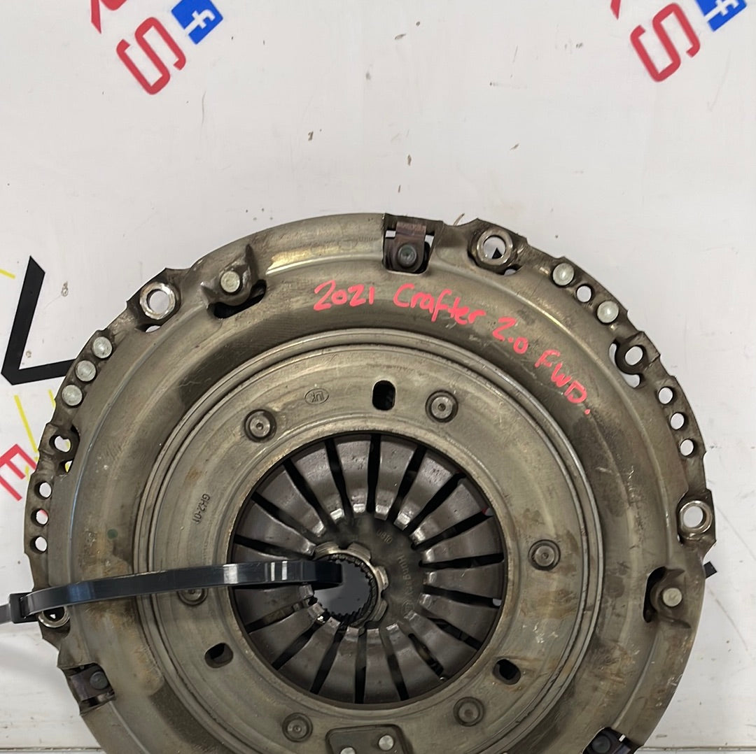Volkswagen Crafter FWD CLUTCH PLATE WITH PRESSURE PLATE 2.0 2021 P/N 04L141015P
