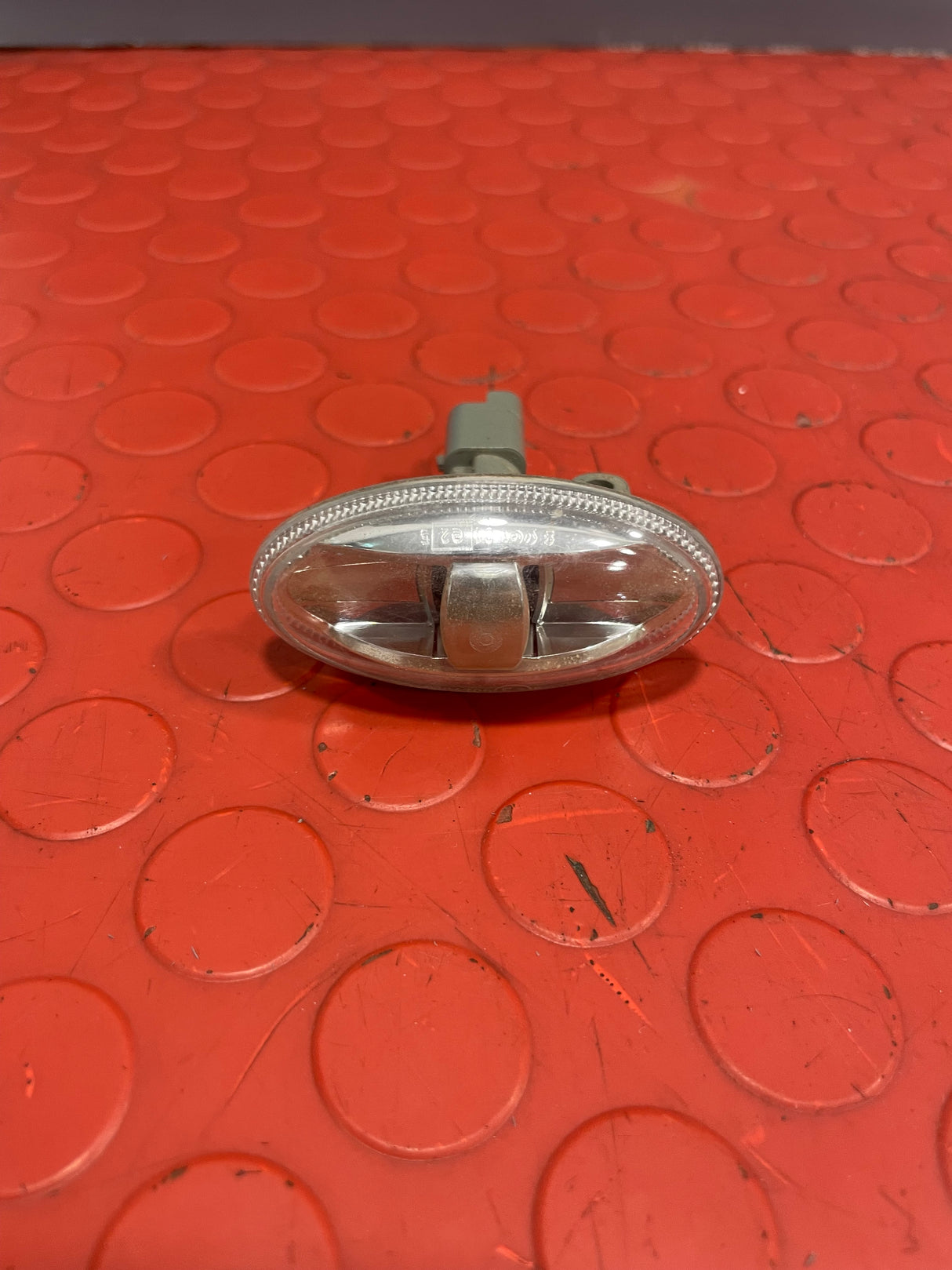 Citroen/Peugeot SIDE INDICATOR REPEATER LIGHT LAMP 2008-2018 P/N 9680057480