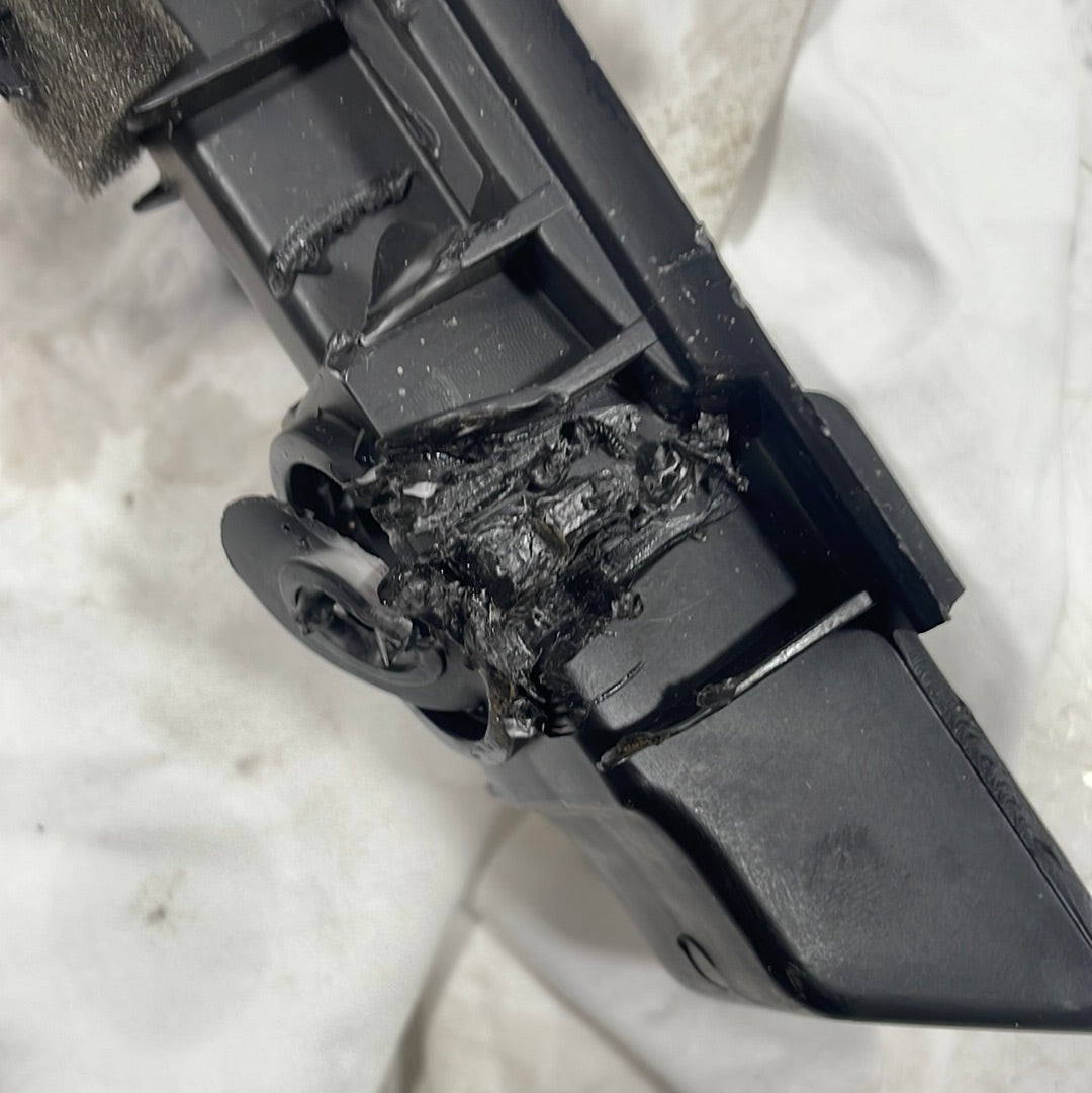 Citroen Berlingo/Peugeot Partner/Vauxhall Combo/Toyota Proace City INTERIOIR TRIM PASSENGER SIDE FOOTWELL BONNET PULL SURROUND P/N 9816395977