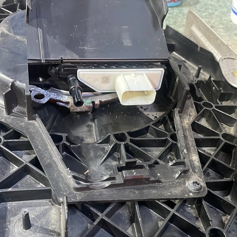 Citroen Relay/Peugeot Boxer/Fiat Ducato ADBLUE ADDITIVE TANK AND PUMP 2018/ONWARDS P/N 7340084