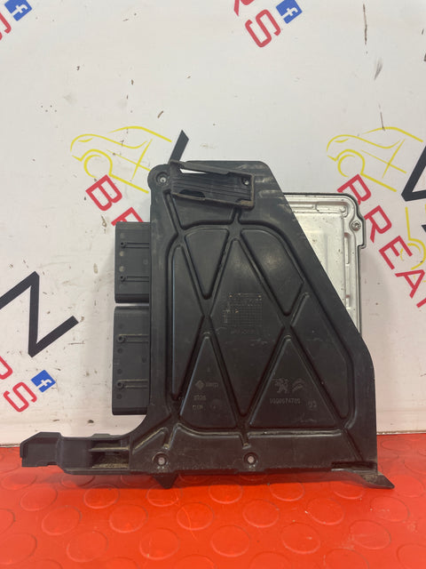 Peugeot Expert/Citroen Dispatch/Vauxhall Vivaro ECU MODULE P/N 9832694480