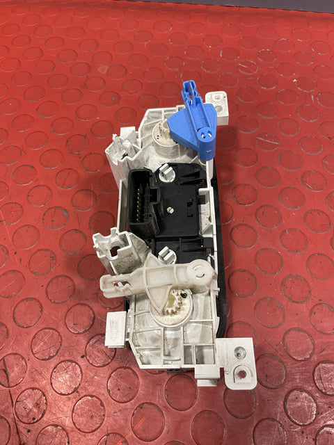 Renault Trafic/Vauxhall Vivaro HEATER CONTROL SWITCHES WITH AIR CONDITIONING 2014-2019 P/N 30080060