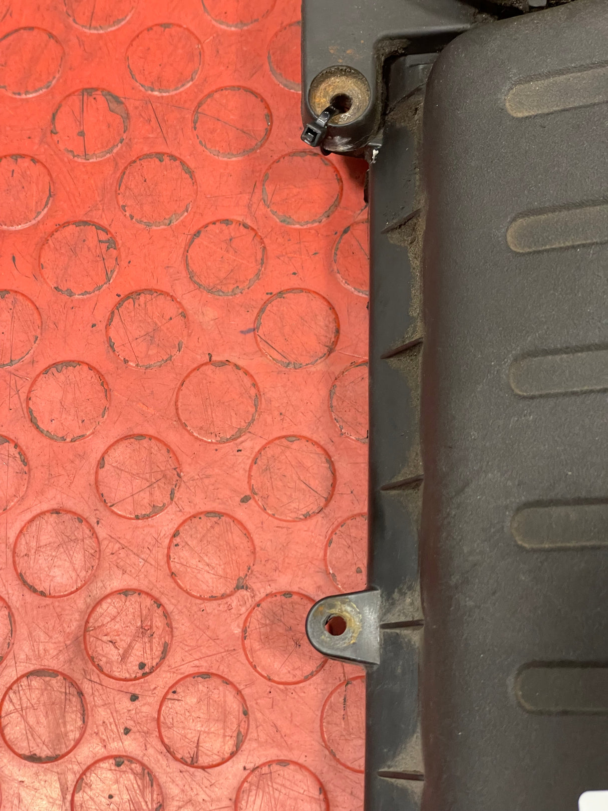 Renault Trafic/Vauxhall Vivaro AIR BOX LID 2.0 DCi 2010-2014 P/N H8200542143