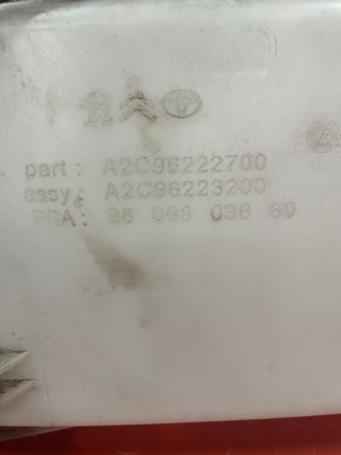 Vauxhall Vivaro/ Citroen Dispatch/ Peugeot Expert/ Toyota Proace 2017 –2023 Washer Bottle (WITH PUMP) P/N 9809803680