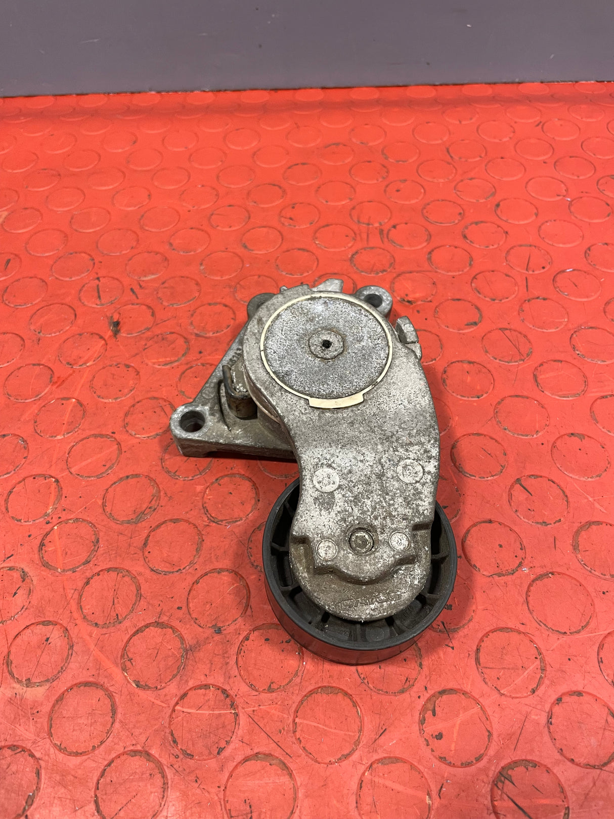 Ford Peugeot Citroen FAN BELT TENSIONER PULLEY 1.6L 2011-2018 P/N 846143