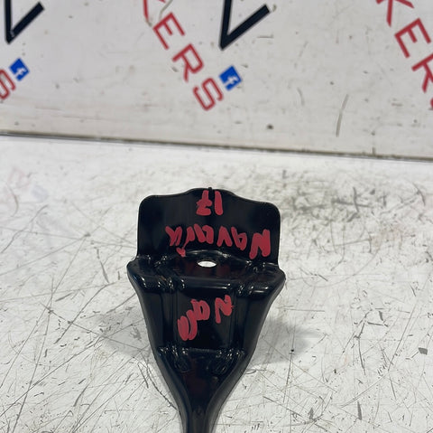 Nissan Navara BATTERY CLAMP/BRACKET 2017 P/N BFD032676