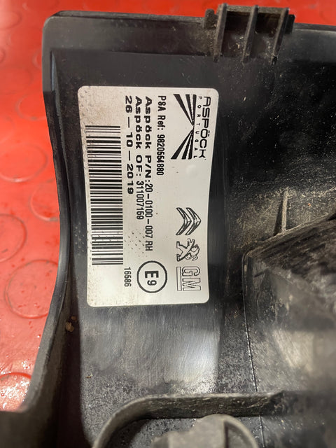 Citroen Berlingo/Peugeot Partner/Vauxhall Combo/Toyota Proace City DRIVERS SIDE TAILLIGHT (Scraped Lens) 2019-2024 P/N 9820554880 - 5