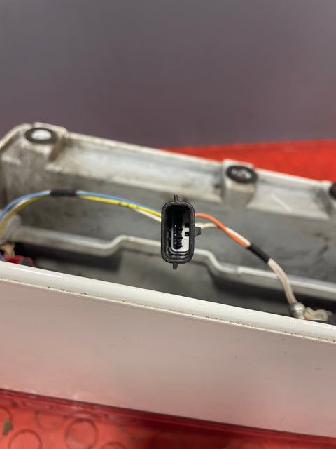 Renault Trafic/Vauxhall Vivaro REAR TAILLIGHT ASSEMBLY w/ HOUSING Passenger's Side White 2014-2019 P/N 93450959