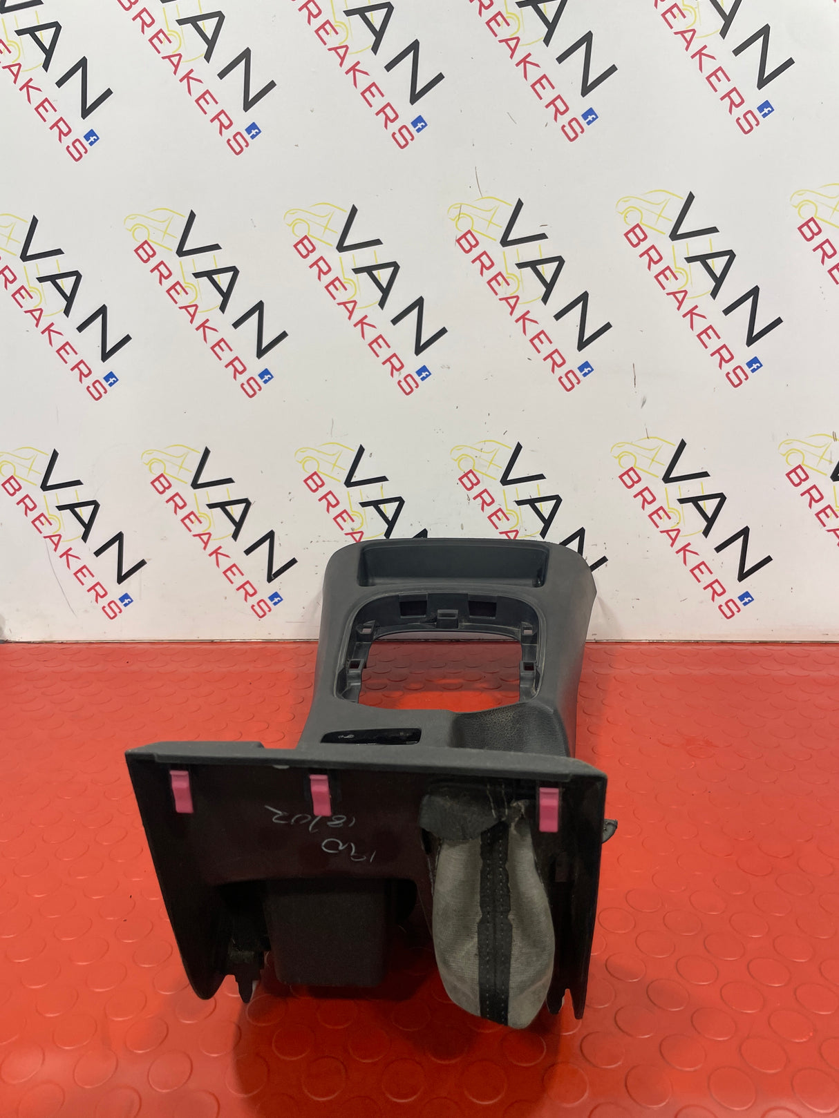 Toyota Hilux CENTER CONSOLE WITH HANDBRAKE GATOR 2015-2020 P/N 58804-KK040