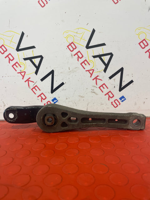 VW Caddy BOTTOM GEARBOX MOUNT / DOGBONE MOUNT 2012 1.6 MANUAL P/N 1K0199855BB