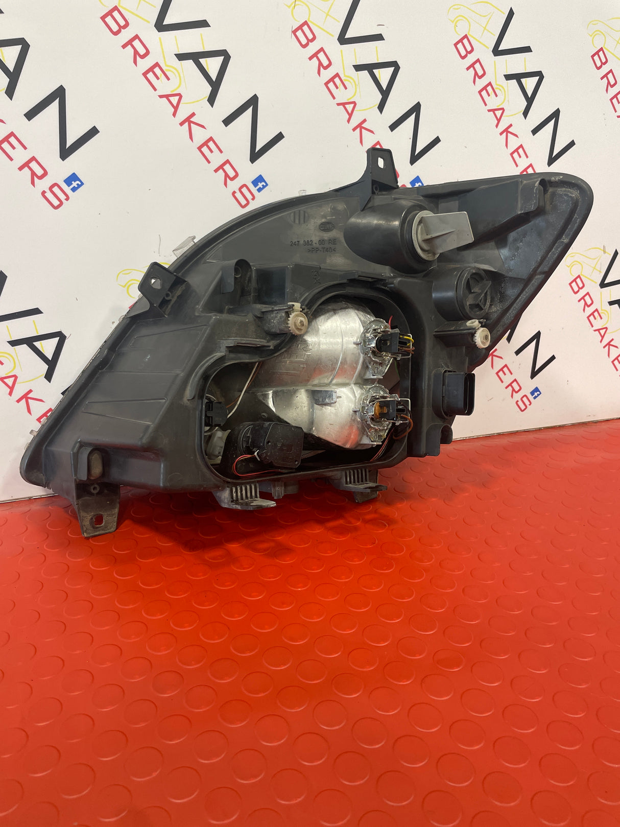 Mercedes Sprinter Van Headlight 2006-2014 Headlamp Drivers Side Right O/S P/N 24738200RE