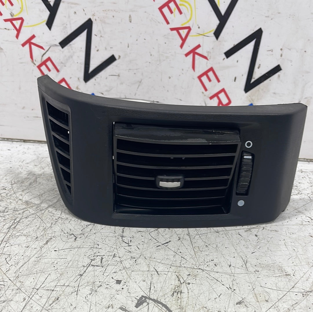 Citroen Relay/ Peugeot Boxer/ Fiat Ducato DASHBAORD SIDE AIR VENT GRILL TRIM P/N 385822
