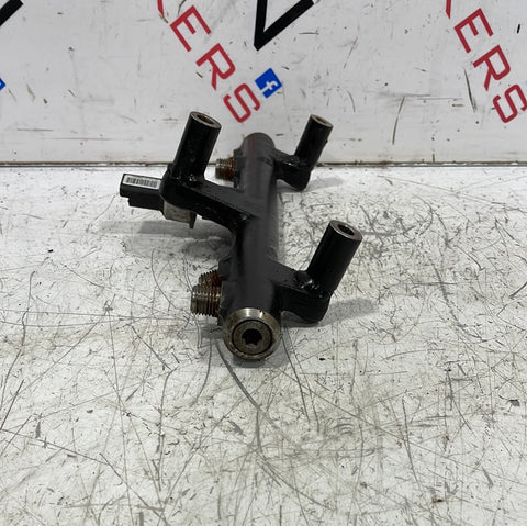 Ford Citroen Peugeot INJECTOR RAIL 2.0L P/N 9681909680-04