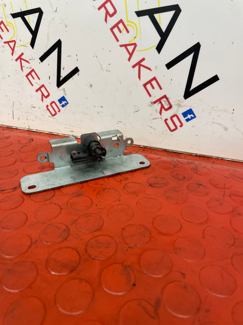 Nissan Navara AIRBAG SENSOR 2017 2.3L P/N 988303JA0A