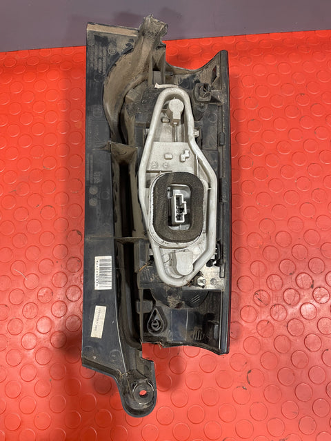 Citroen Berlingo/Peugeot Partner TAIL LIGHT DRIVER'S SIDE (DAMAGE MOUNTING) 1.6 2012-2018 P/N 9680607880 - 1