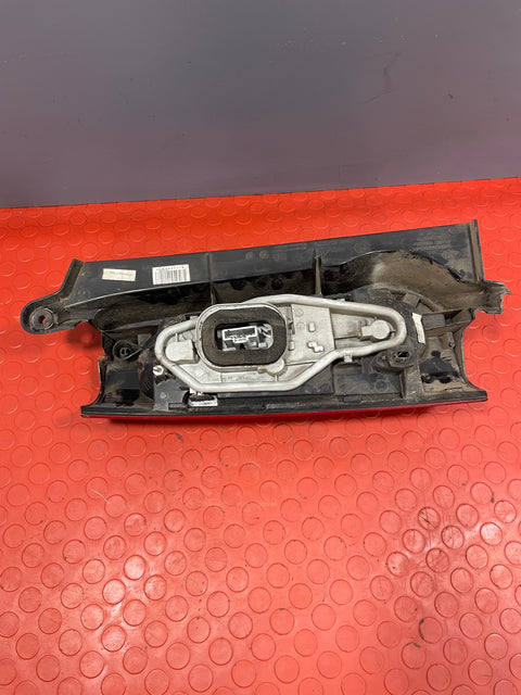 Citroen Berlingo/Peugeot Partner TAIL LIGHT DRIVER'S SIDE (DAMAGE MOUNTING) 1.6 2012-2018 P/N 9680607880 - 1