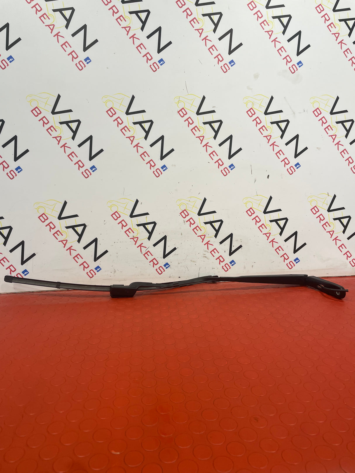 Citroen Berlingo/Peugeot Partner/Toyota Proace City/Vauxhall Combo DRIVER SIDE WIPER ARM 2018-2023 P/N 9833936480