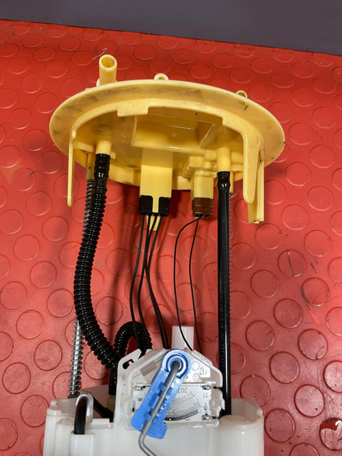 Citroen Berlingo/Peugeot Partner/Vauxhall Combo/Toyota Proace City 1.5 FUEL SENDING UNIT 2019-2024 P/N 9809359380 / 100115562AF