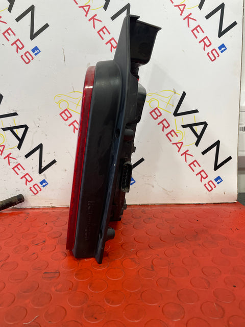 Volkswagen Transporter T5 PASSENGER SIDE REAR TAIL LIGHT (CRACKED PLEASE SEE PHOTOS) 2009-2015 P/N 7H0945095F