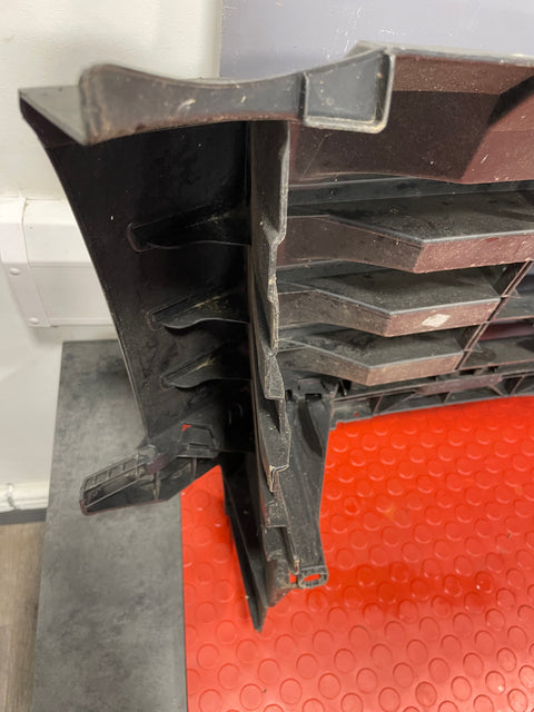 Volkswagen Crafter FRONT BUMPER GRILL 2012-2016 P/N HVW9068800385