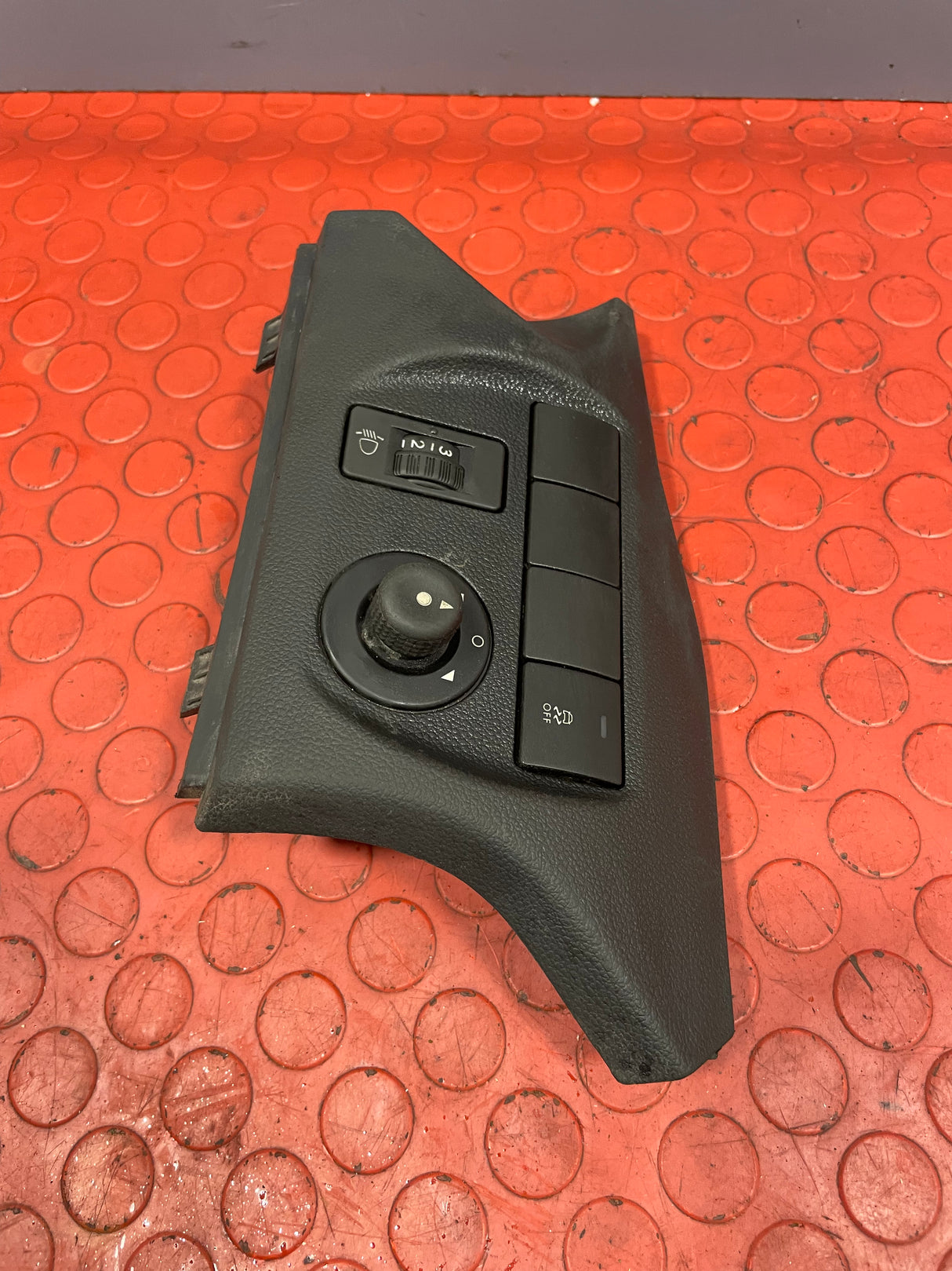 Citroen Berlingo/Peugeot Partner INTERIOR PANEL W/SWITCHES 2008-2018 P/N 9675113977