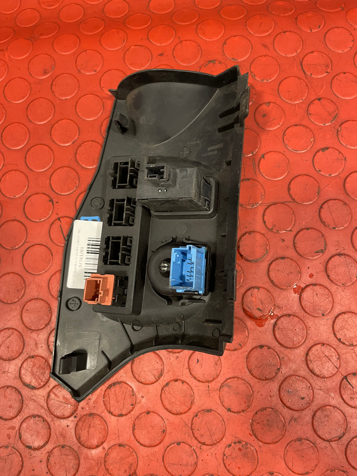 Citroen Berlingo/Peugeot Partner INTERIOR PANEL W/SWITCHES 2008-2018 P/N 9675113977