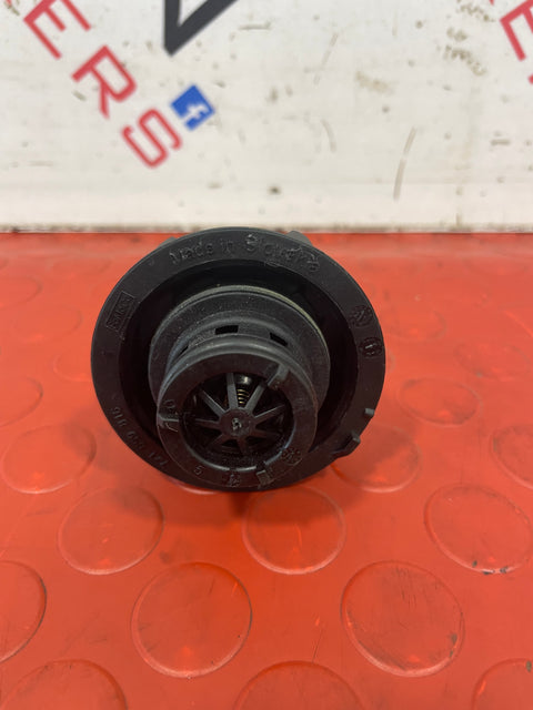 Ford Trnasit RADIATOR COOLANT EXPANSION TANK CAP/LID P/N DG938101AA