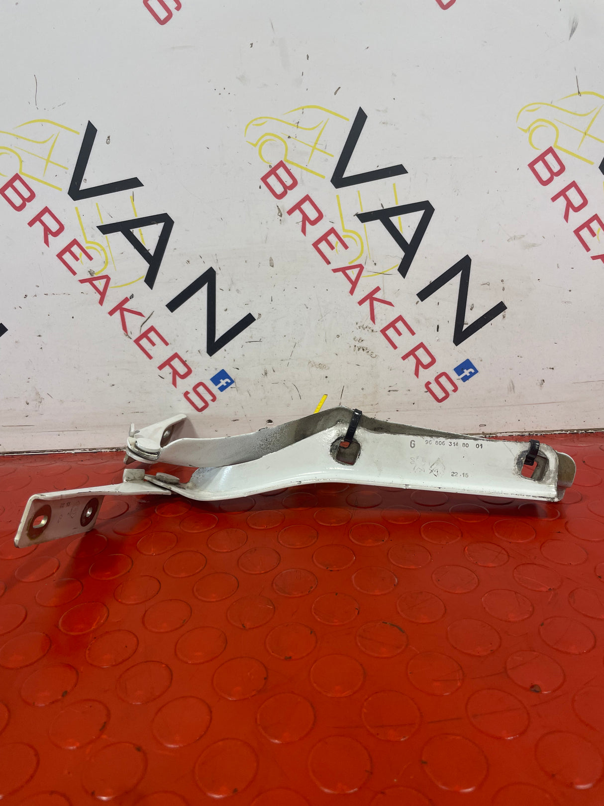 Peugeot Partner/Citroen Berlingo BONNET HINGES (Pair) 2008-2018 P/N 968063148001