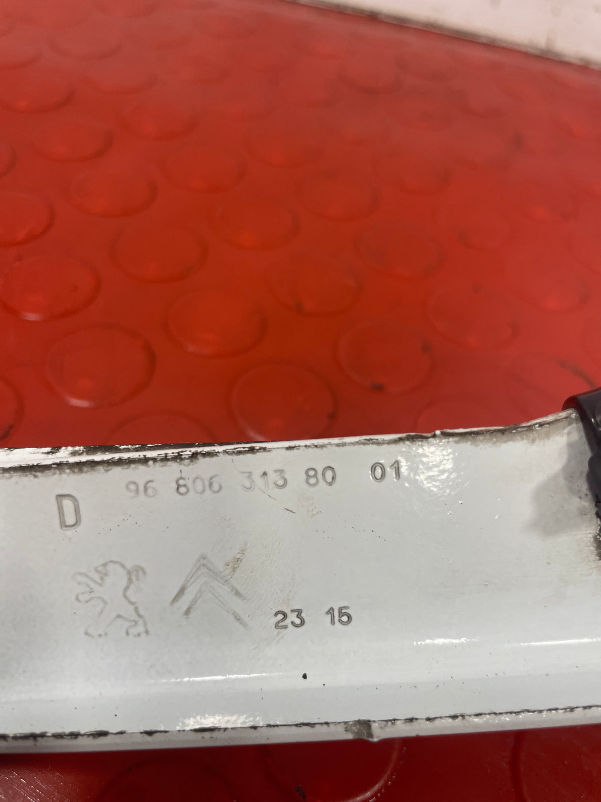 Peugeot Partner/Citroen Berlingo BONNET HINGES (Pair) 2008-2018 P/N 968063148001