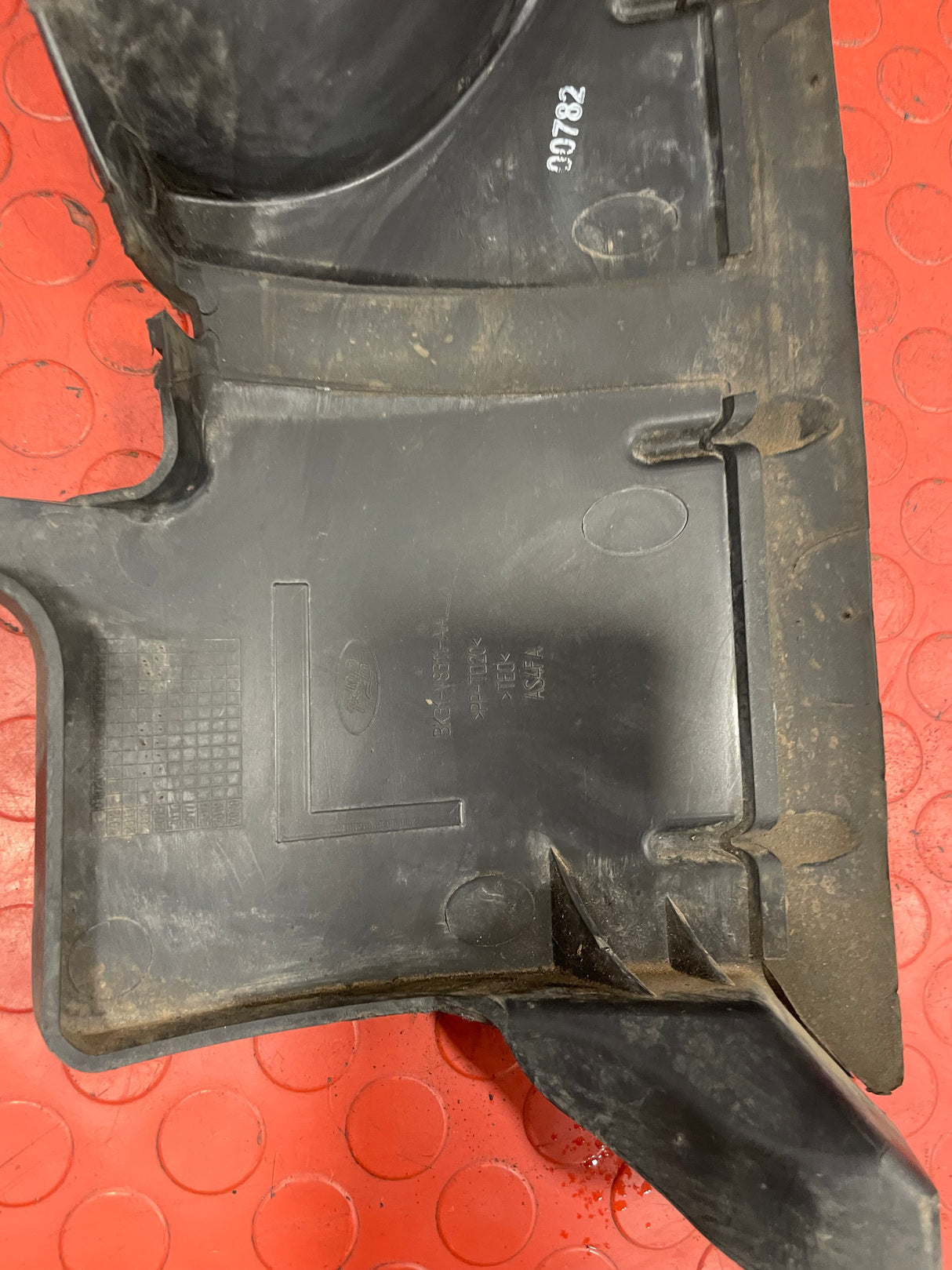 Ford Transit Mk8 RADIATOR AIR DEFLECTOR PASSENGER'S 2.0 RWD 2016-2023 P/N BK31V8311AA