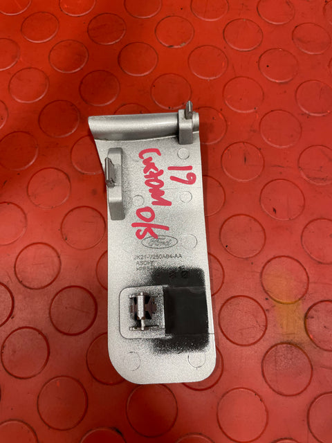 Ford Transit Custom SLIDING DOOR RAIL TRIM COVER OFFSIDE (SILVER) 2018 P/N JK21V250A84AA