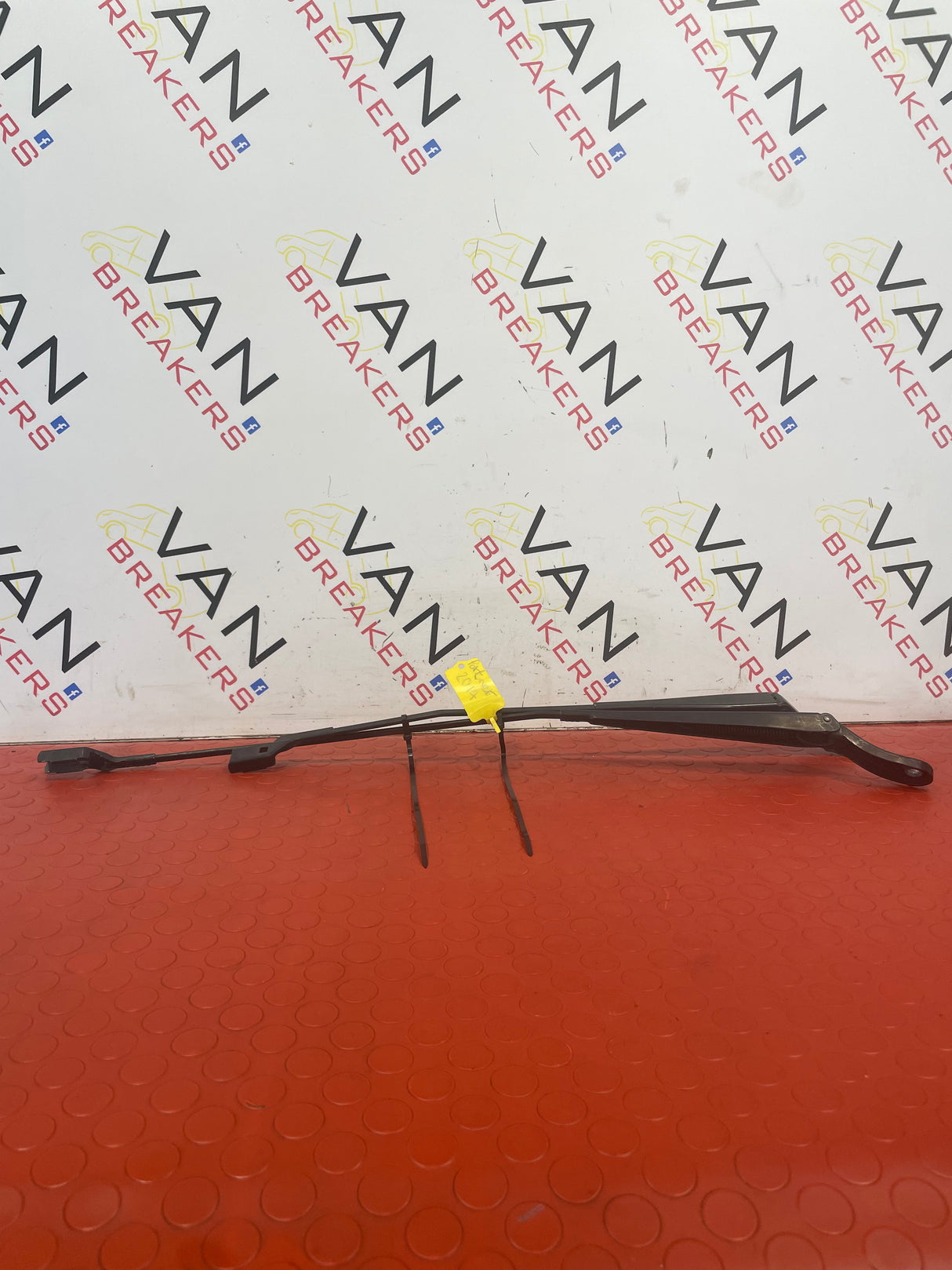 Citroen Berlingo/Peugeot Partner WINDSCREEN WIPERS (PAIR) No Blades 2008-2018 P/N 9682975280 - 1