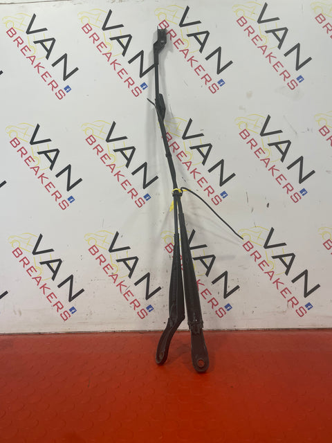 Citroen Berlingo/Peugeot Partner WINDSCREEN WIPERS (PAIR) No Blades 2008-2018 P/N 9682975280 - 1