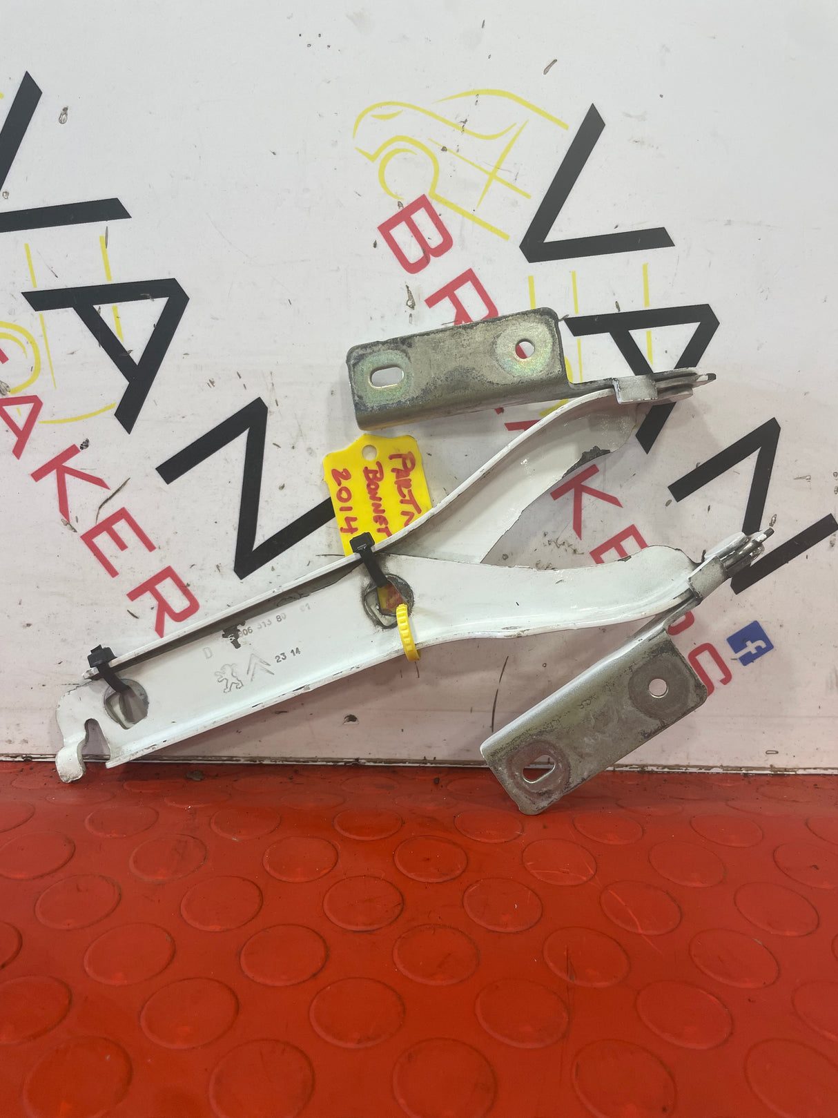 Citroen Berlingo/Peugeot Partner BONNET HINGES (PAIR) 2011-2018 P/N 9680631380