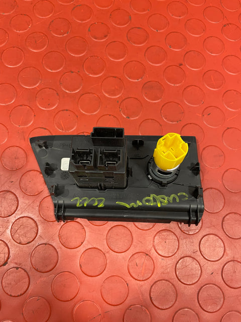 Ford Transit Custom USB SOCKET PORT 2022 (4X2 Pins) P/N JK2T14F014AC