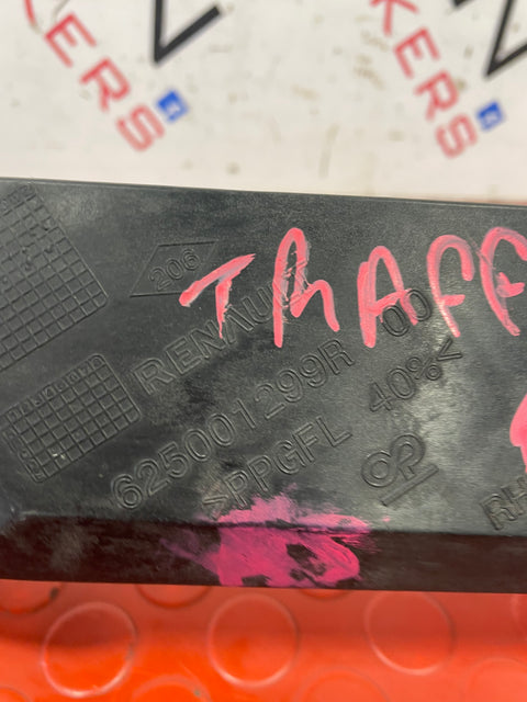 Vauxhall Vivaro/Nissan NV300/Renault Trafic MK3. SLAM PANEL BRACKET P/N 625001299R