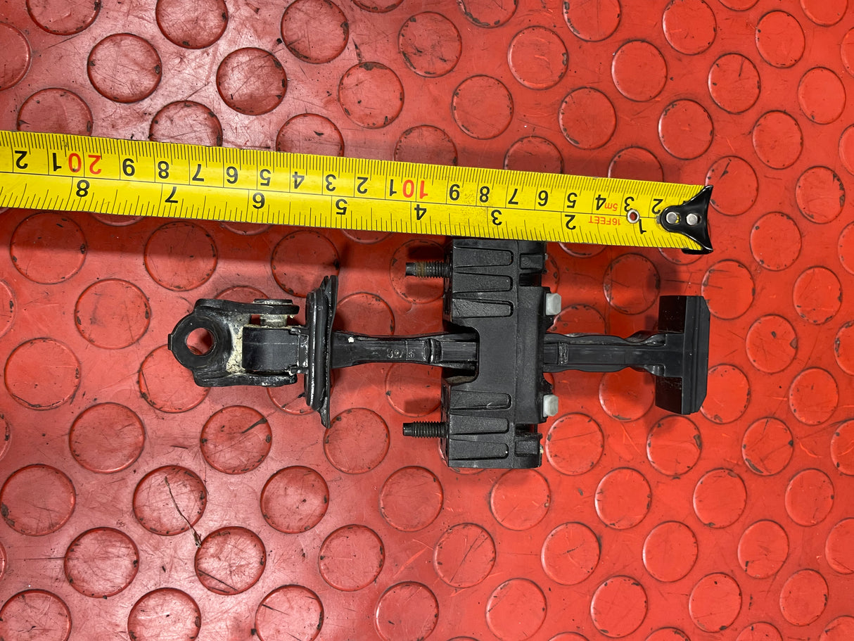 Citroen Dispatch/Peugeot Expert/Vauxhall Vivaro/Toyota Proace/Fiat Scudo DOOR CHECK STRAP STOPPER Front 2008-2016 P/N 10000057539