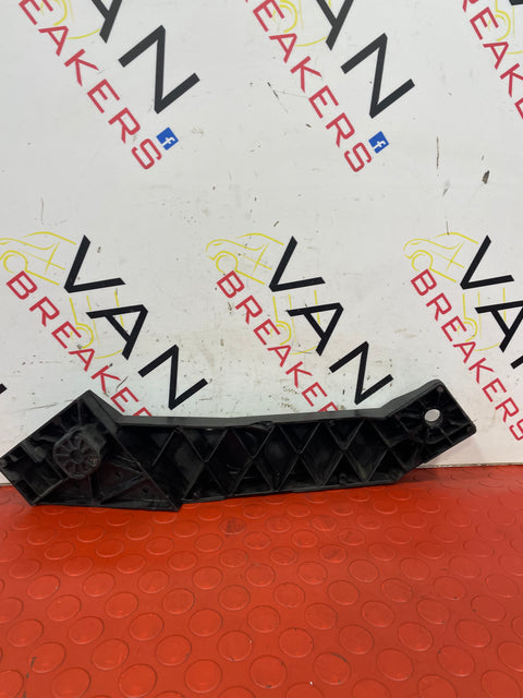 Vauxhall Vivaro/Nissan NV300/Renault Trafic SLAM PANEL BRACKET N/S LEFT 2015-22. P/N 625001299R