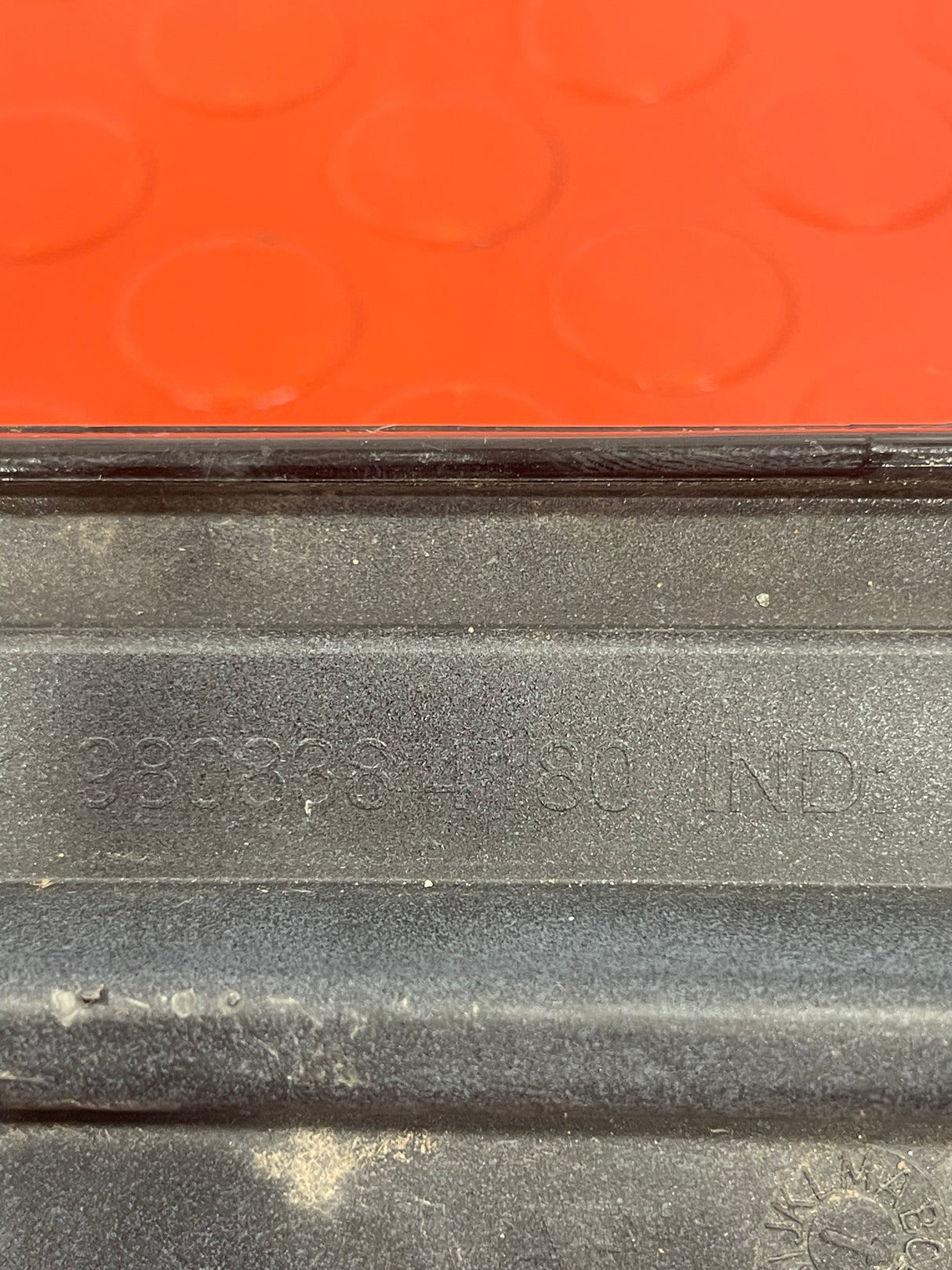 Citroen Dispatch/ Peugeot Expert/ Toyota Proace/ Vauxhall Vivaro PASSENGER SIDE SLIDING DOOR RAIL TRIM (Black) 2019-2023 P/N 9808384180