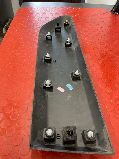 Citroen Berlingo/Vauxhall Combo/Peugeot Partner/Proace City DOOR MOULDING FRONT DRIVER SIDE 2019-2024 P/N 9817695177