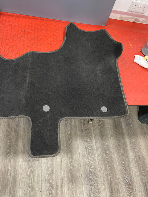 Renault Trafic/Vauxhall Vivaro/NV300 FLOOR MAT/ FLOOR CARPET 2014-2019 Ref.: 66692609